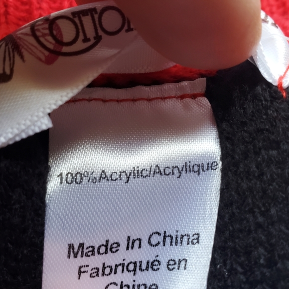 Red Heart Sweater - Picture 9 of 9